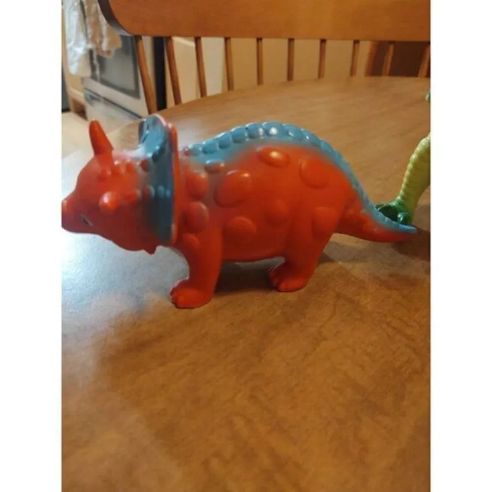Dinosaurs Figures Tyrannosaurs - Triceratops Plastic Toys‎ Lot Of 2